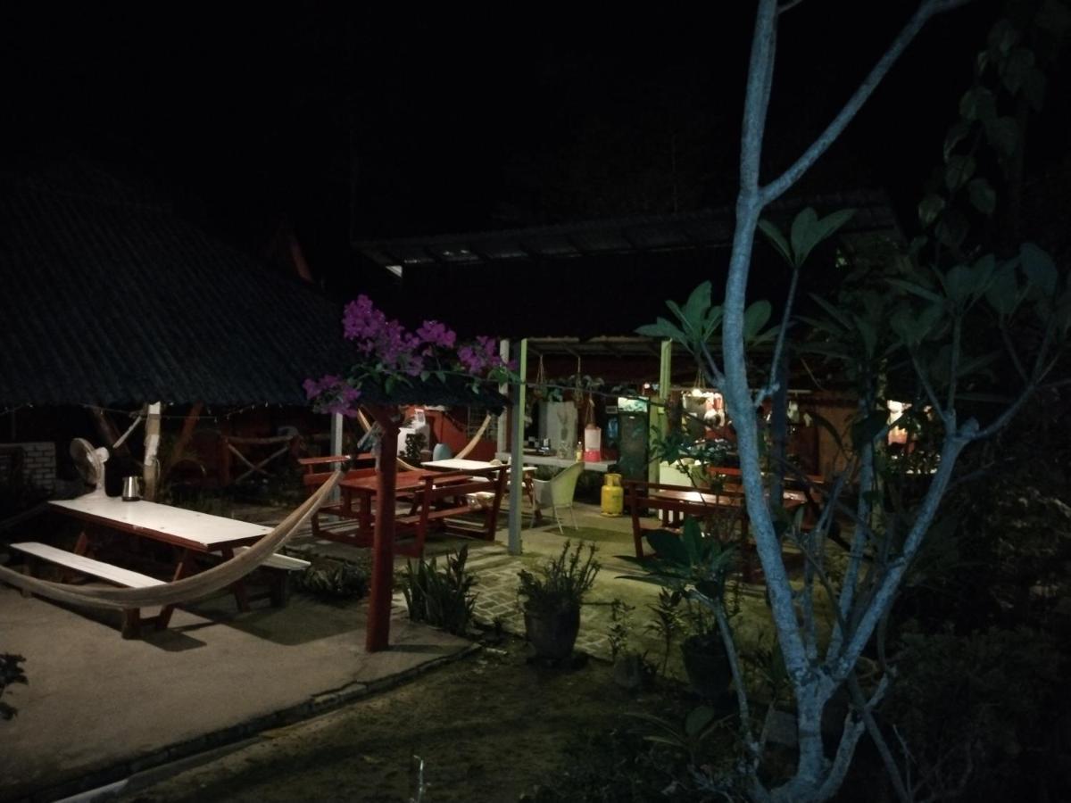 甘榜直落尼巴 Nazri Nipah Camp Pangkor酒店 外观 照片