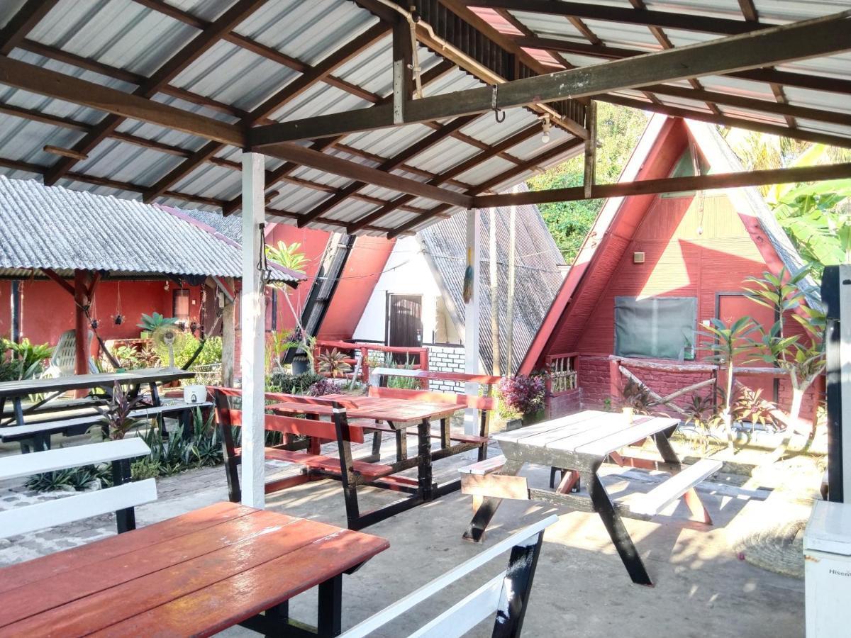 甘榜直落尼巴 Nazri Nipah Camp Pangkor酒店 外观 照片
