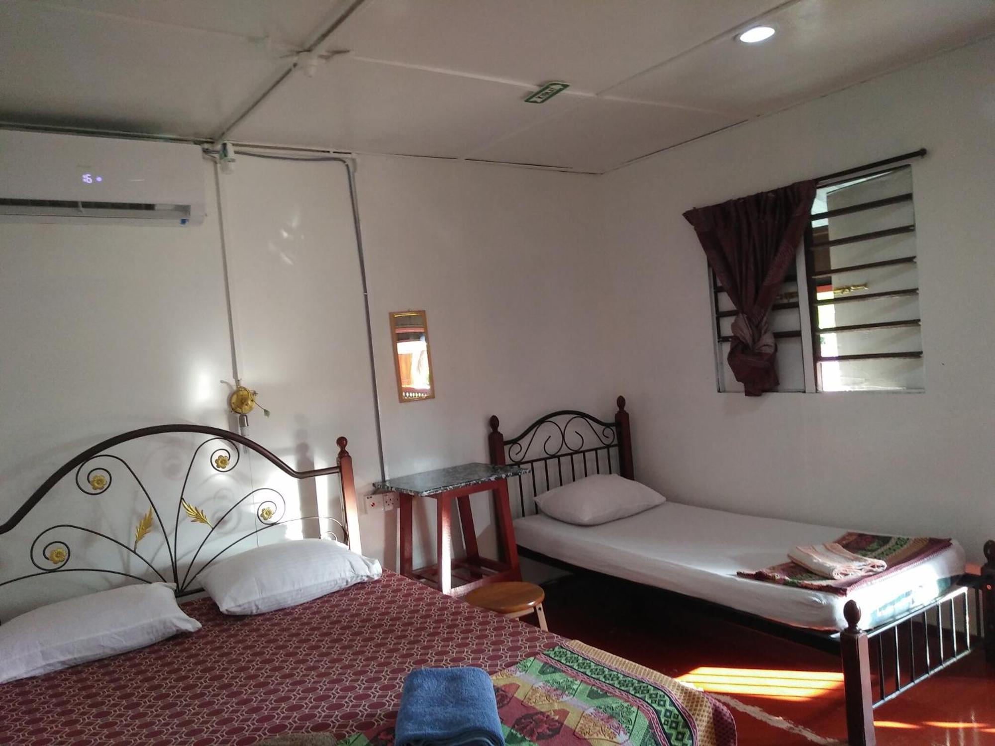 甘榜直落尼巴 Nazri Nipah Camp Pangkor酒店 客房 照片