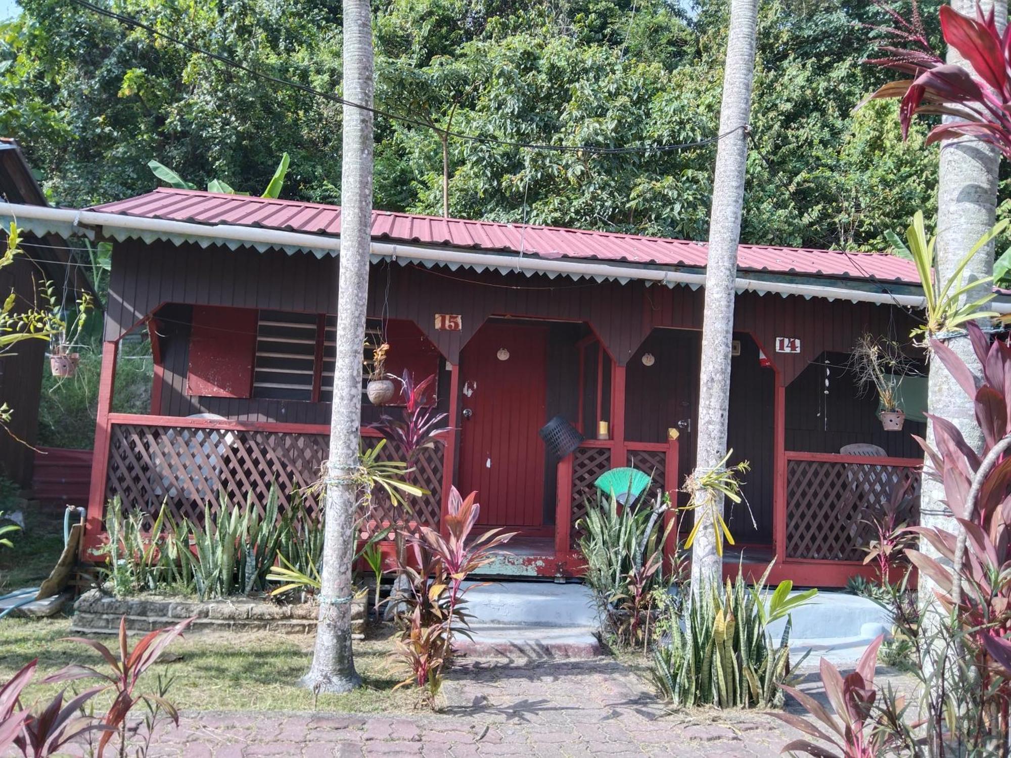 甘榜直落尼巴 Nazri Nipah Camp Pangkor酒店 客房 照片